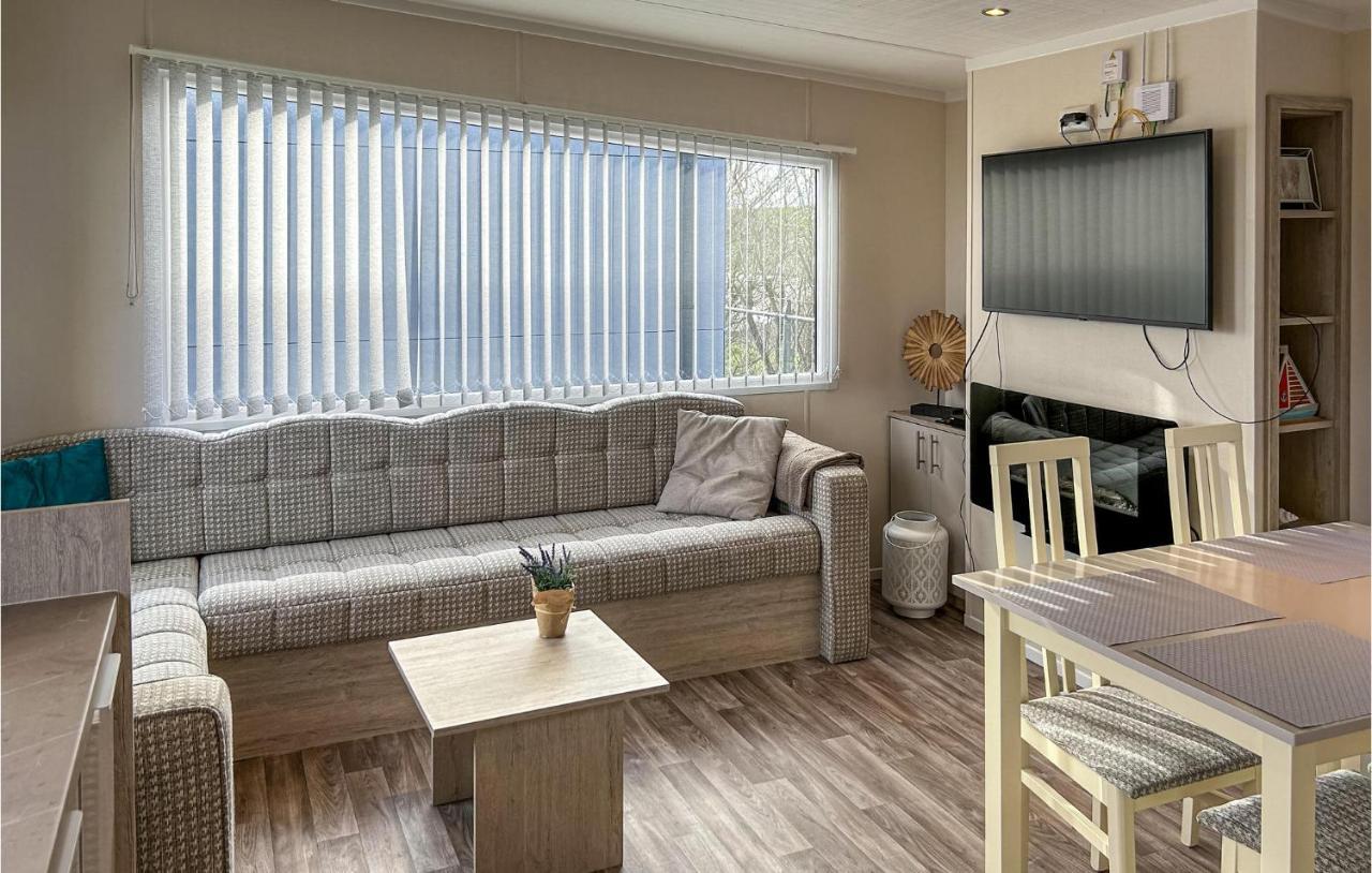 Vakantiehuis 2 Bedroom Stunning In *